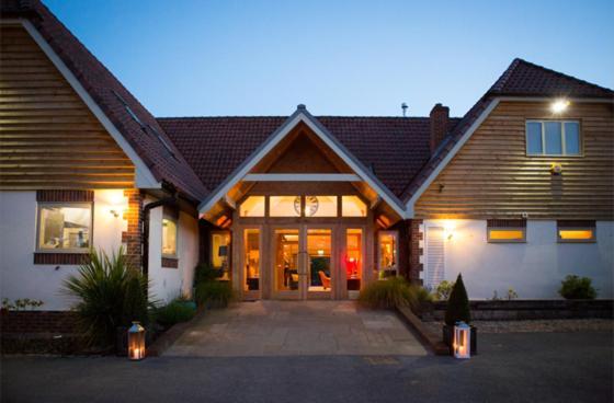 Blacknest Golf And Country Club Alton  Buitenkant foto